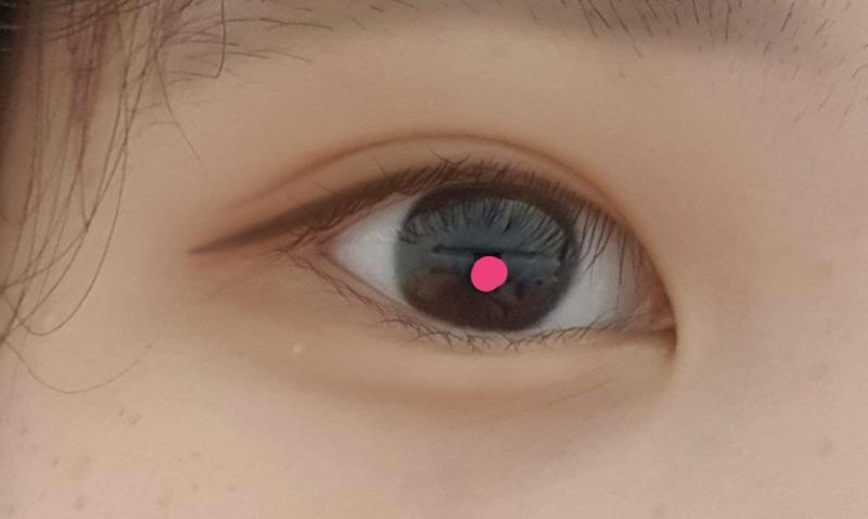 아이브로우 같은걸로 쌍커풀 연장시키고 뒷트임 조금 하고 섀도우 베이스로 살짝 음영깔고 꼬리 쪽에 음영 넣고 아이라인 시원하게 빼면 길어보이지 않