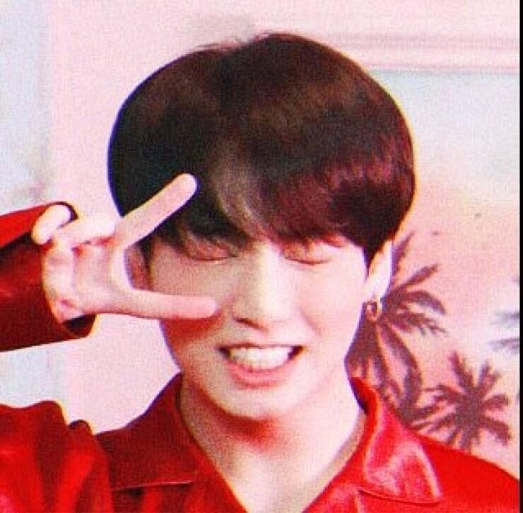 전정국 방탄 정국 ㅜㅠㅠㅠㅠ 토끼같은 게 아주 귀엽고 어떨 땐 섹시하고 혼자 다해ㅜㅜㅜ 97년생 생일은 0901 이야!!!! 💜 다 쓰고 보니 
