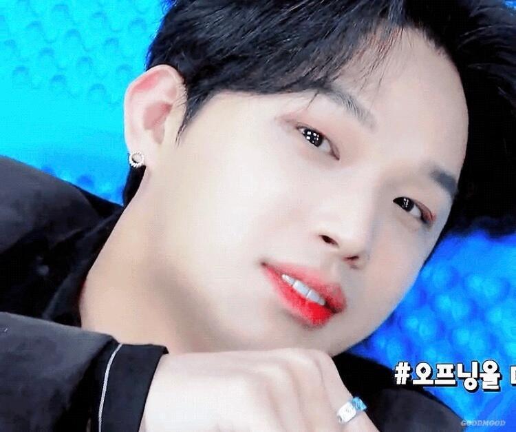다들 우리 현식이좀 보고 가 세상 혼자사는 우리 식이 사랑해 진짜💙💙
