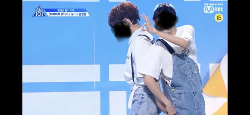 저기 오른쪽남자처럼 저런식으로 멜빵입어보려고