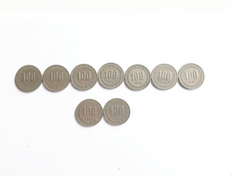 옛날 100원 주화. 이런 건 요즘도 간간히 보이는 100원이지. 71, 72, 73, 74, 75, 78, 79, 80, 82
