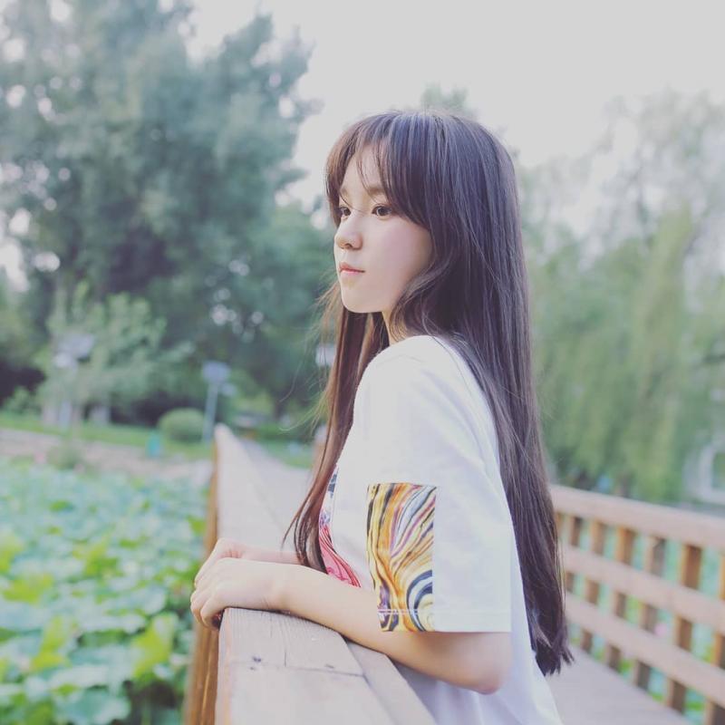 송우기 여잔데 개잘생김