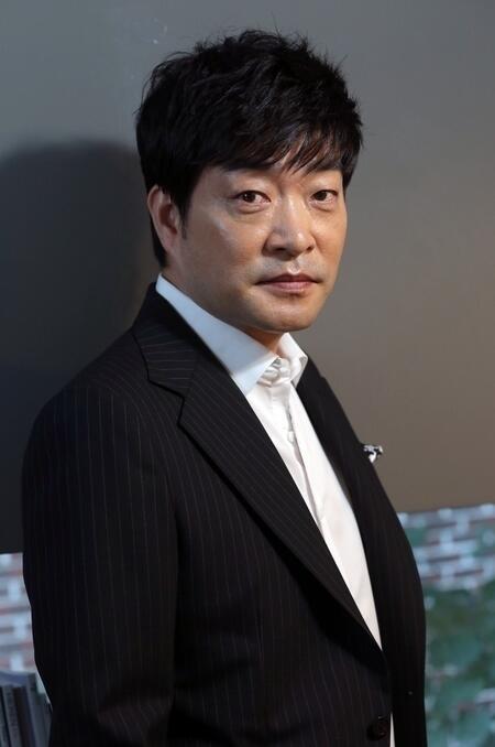손현주 개기엽다구 ㅠㅠㅠㅠㅠㅠㅠㅠㅠ 세상에 이렇게 귀엽고 훈내나는 아저씨가 있어....?
