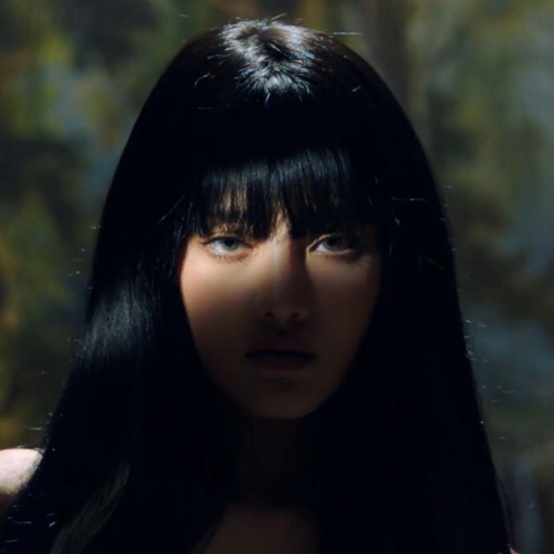 추천하려고 한 여돌 민니 빼고 다 있네 그러니까 민니로만 올릴게 민니는 정말... 레전드야