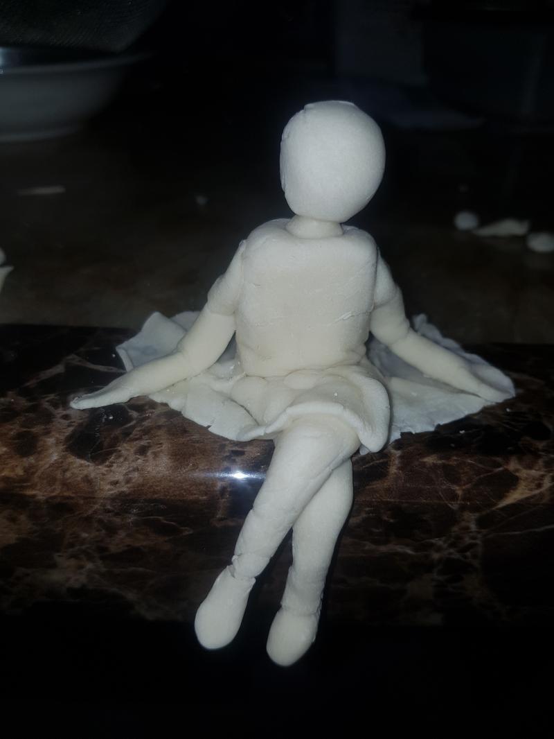 >>9 일단 몸 완성....날개 하나하나 붙이는거 너무 노가다야......살려줘....