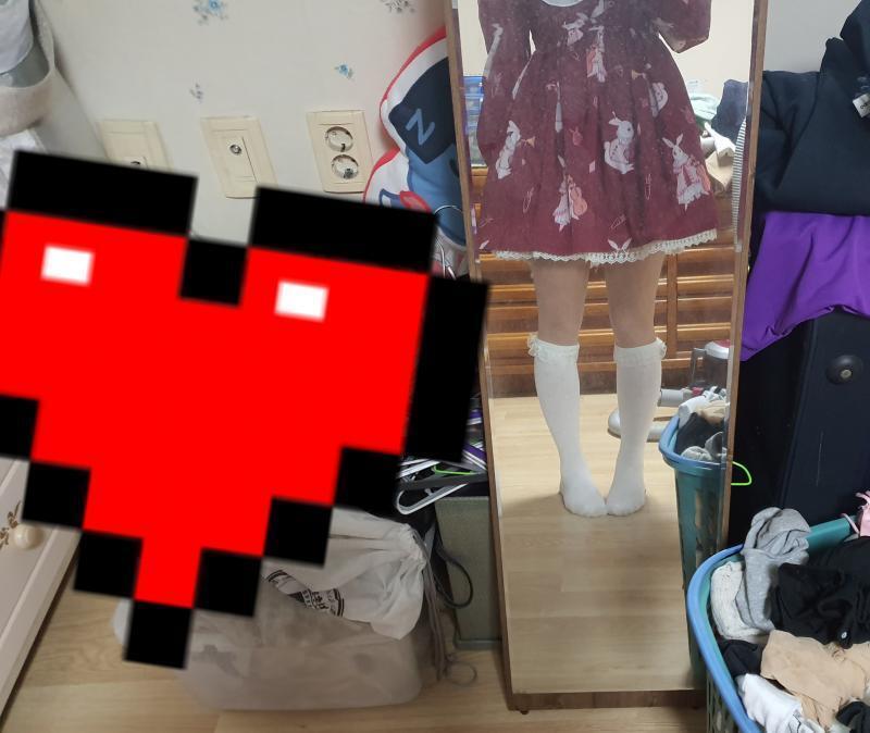 취향이 특이한 편이야 로리타 양복도 좋아하구