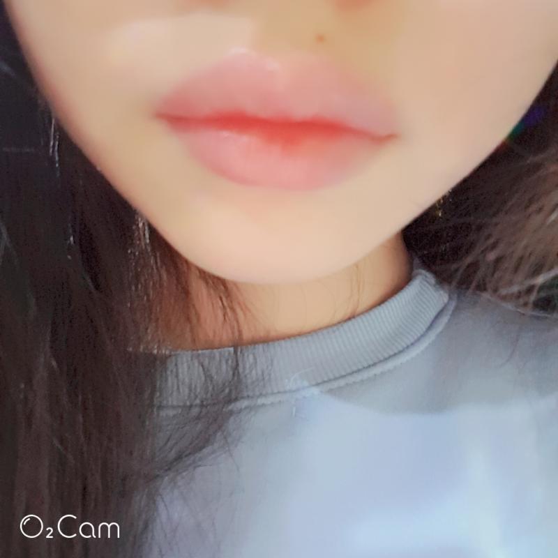이거야 실제 입술색과 가장 비슷한 필터 찾느라 애먹었엉...ㅋㅋ 일반 카메라 쓰면 색이 똑같이 안 나와서