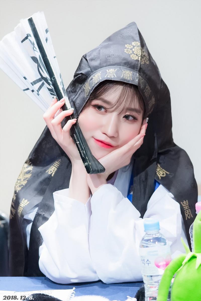 러블리즈 지애, 진, 지수