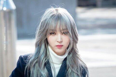 슬기 지호 문별 삼대천왕 아님? 특히 문별.. 개잘생겼어.. 갠적으로 데칼코마니때 미치는 줄 알았음