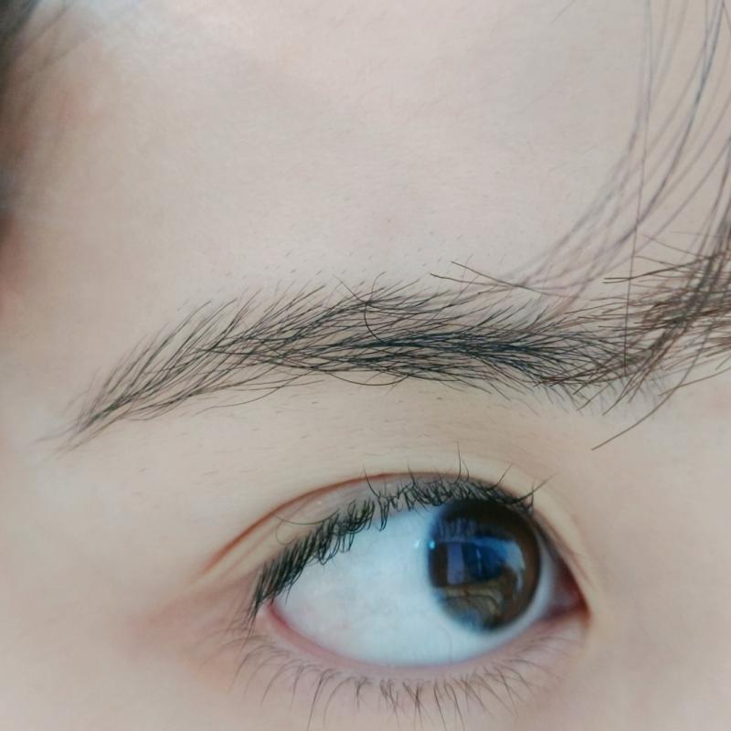 나나ㅏ나 눈 사진 잘 못 찍겟어서 두개 올릴게 편한 걸로 해줭! 아 참고로 난 쿨톤입니다ㅏ