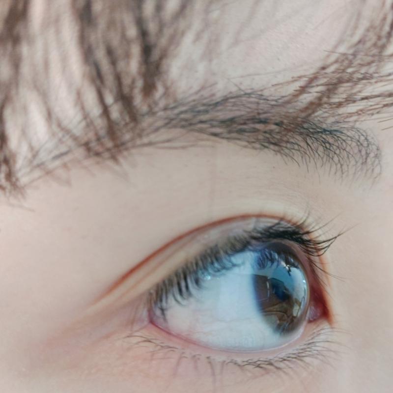 나나ㅏ나 눈 사진 잘 못 찍겟어서 두개 올릴게 편한 걸로 해줭! 아 참고로 난 쿨톤입니다ㅏ