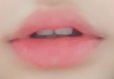나나! 겨울쿨 브라이트얌 윗입술 짝짝이인거 너무 잘보이네 ㅠㅠ