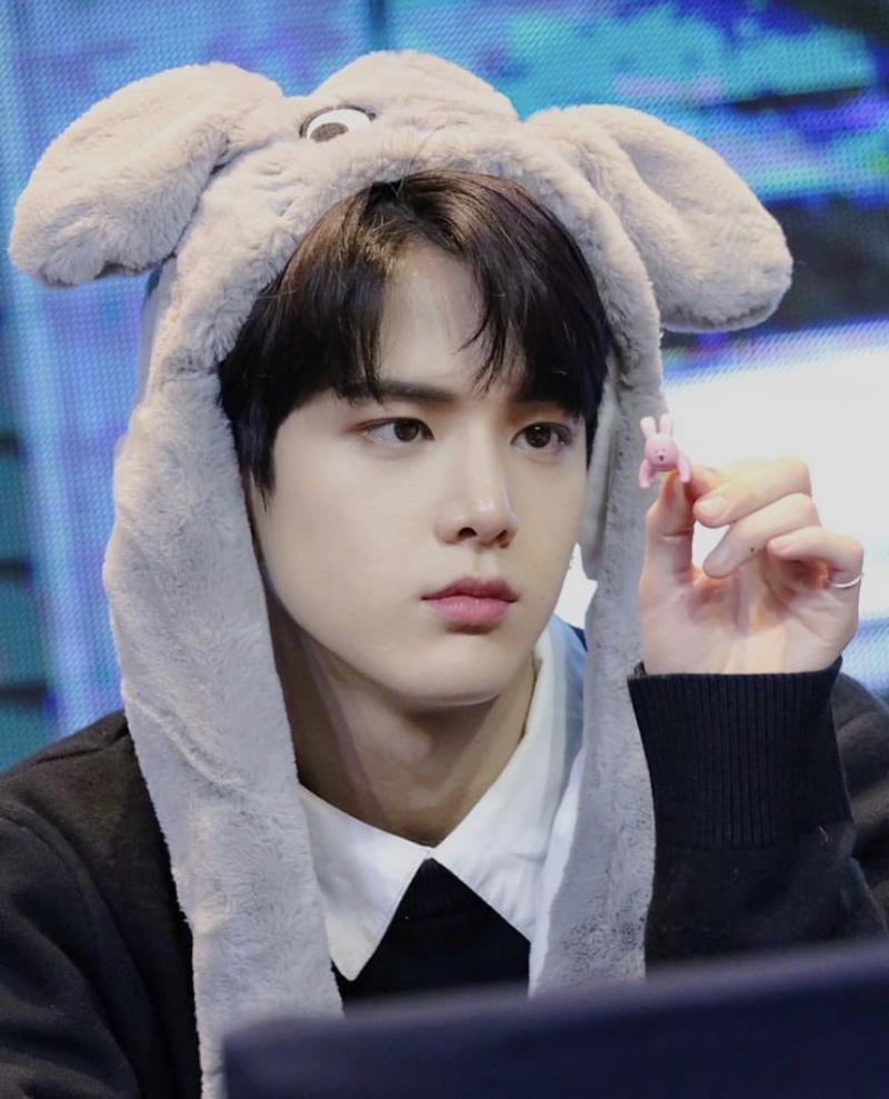 더보이즈 영훈 조각상이야 그냥