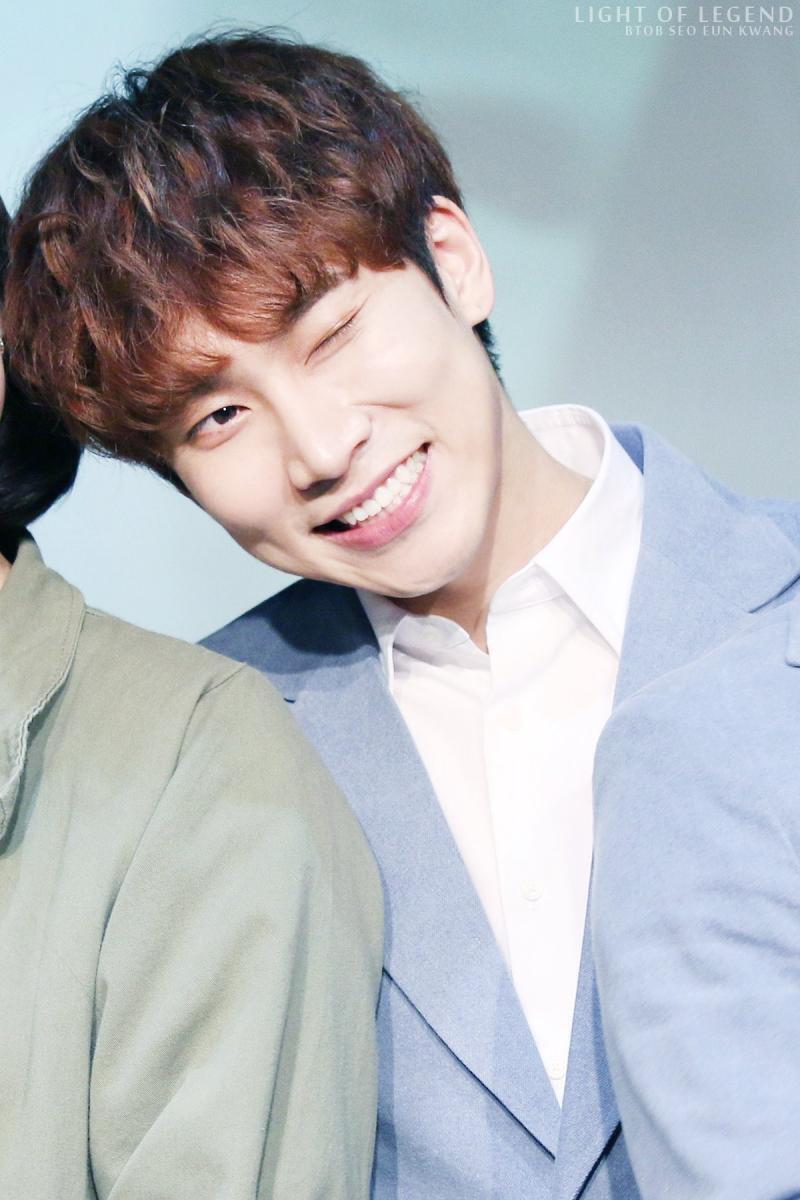 비투비 서은광 한번만 보고가💙 우리 은광이 곧 전역이네ㅠㅠ 빨리 보고싶다 사랑해ㅠㅠ