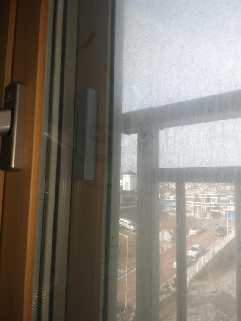 보여? 위에있는 일자선은 내가 확인하려고 내가 만든거고 밑에무늬는 내가 발견한거야