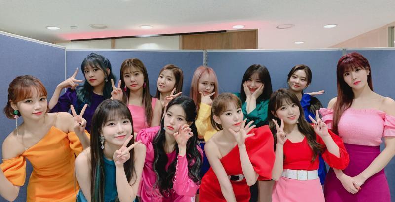 아이즈원...아이즈원은 진짜 12명이 다 예뻐. 진짜 나 얼굴보단 빙구? 하찮은 매력? 그런 걸로만 입덕했었는데 앚둥이들은..얼굴보고 입덕했어.
