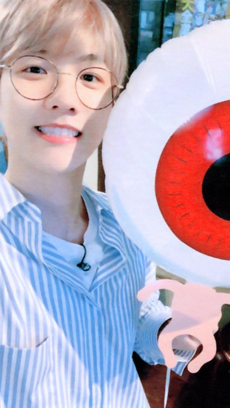 변백현...사랑해ㅠㅠㅠㅠㅠㅠㅠ 노래.연기.춤.센스.팬사랑.애교.게임 뭐하나 빠지는게 없다ㅠㅠㅠㅠ 영앤리치핸섬..사랑해요오ㅠㅠ