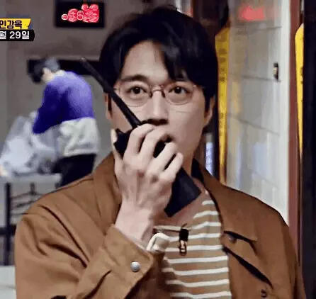 히야 쩐다잉 이장원을 짤으로 올려줏쎄요옹~ 이장원을 짤으로 보여줏쎄요옹~ 내가 제일 좋아하는 이장원 움짜알~ 아아아아~ (두글자 적당한 의성어)