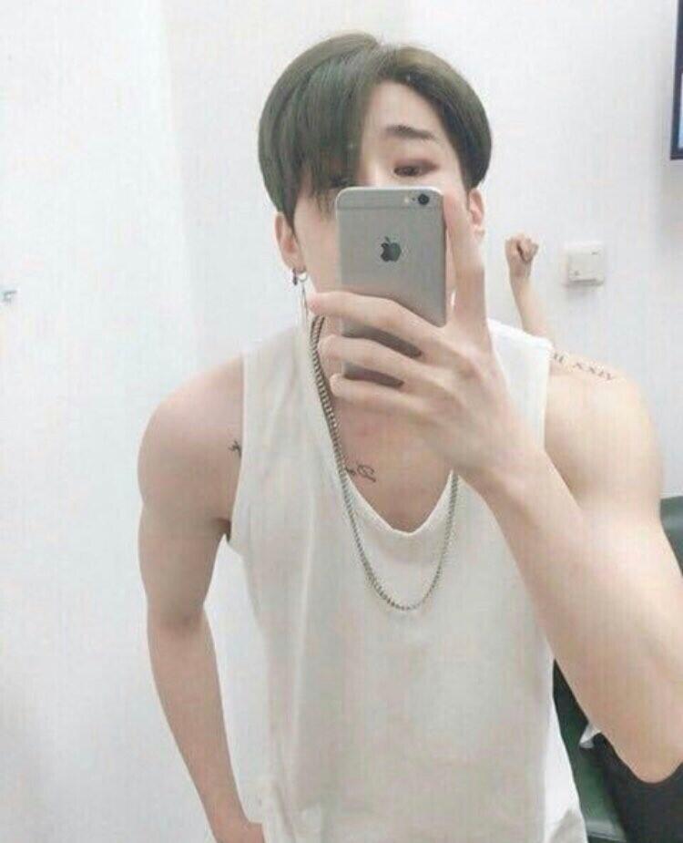그건 바로 한승우야. 한승우!!!!! 키가 184라고,,흐우ㅠㅠㅠㅠㅠㅠ