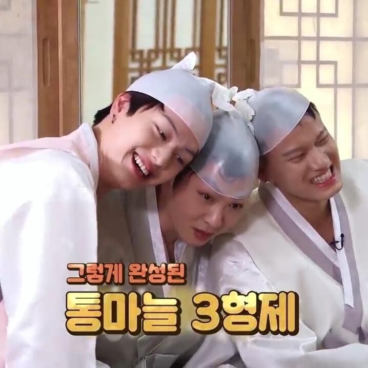 또라이들 막상 파면 음악에 관하여는 진지하다 19금도 많다 3명은 군대.. 갔다.. (국방부씨 우리오빠들 아야☆하면 때지할거에요) 스레주 입덕해