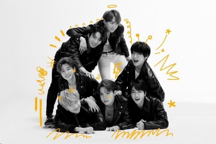 그냥 방탄. 최애라고 할 거도 없어 그냥 방탄이 최애야. 방탄 사랑해. 죽어도 사랑해. 영원히 행복해.
