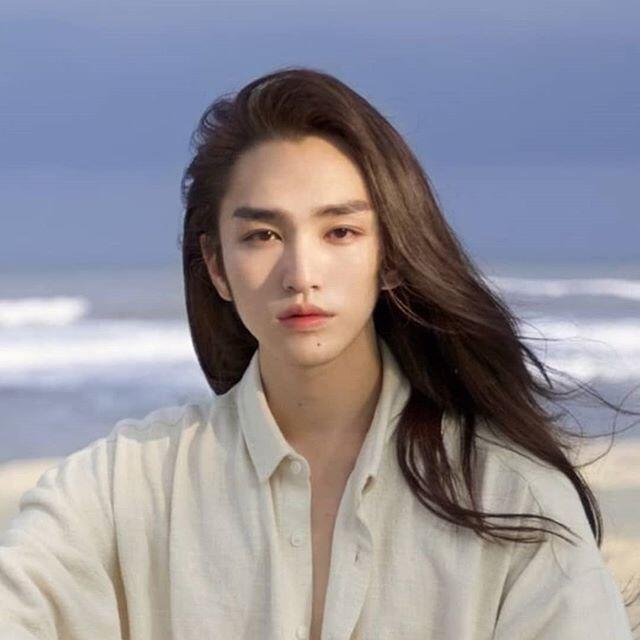 중국 배우? 모델이라고 들었어~