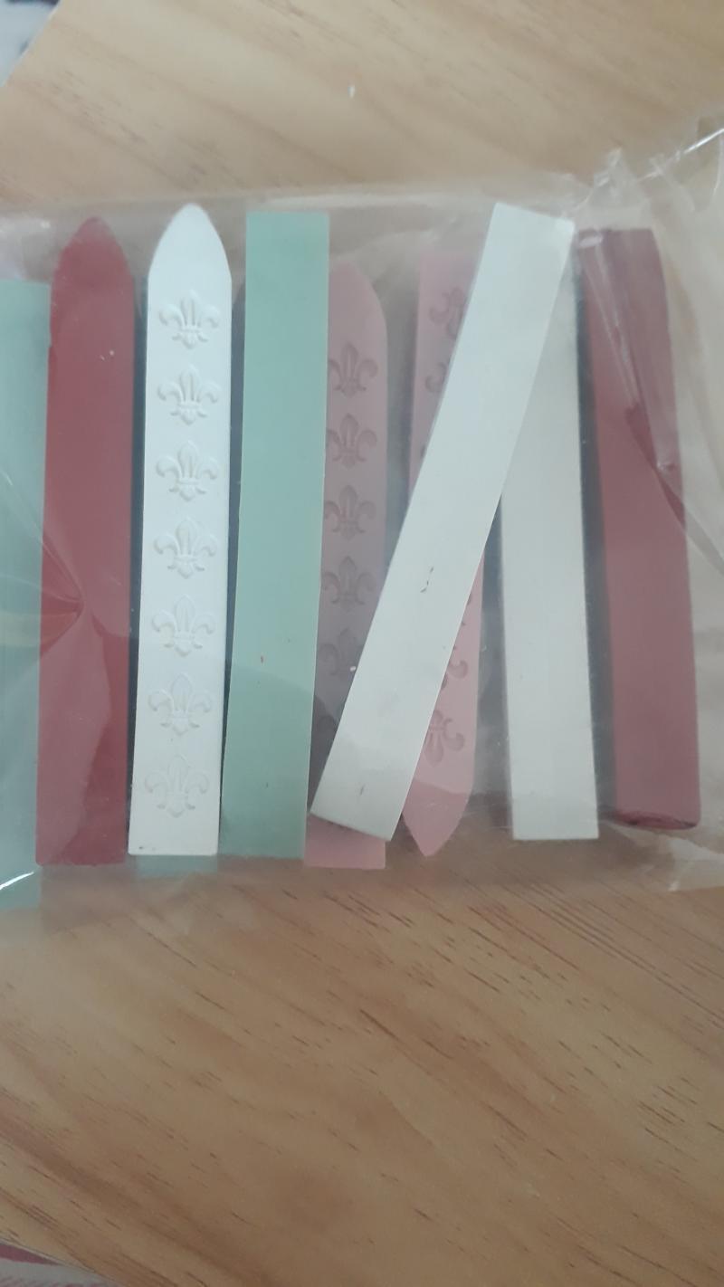 얘들아 나 실링왁스 왔어! 도장도 하나 시키긴 했는데 해외배송이라 좀 많이 늦네..