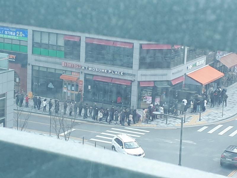 아니 뭐이리 부지런해 이런 좆망! 개쌉좆됐네 시발 개좆망! 좆망!