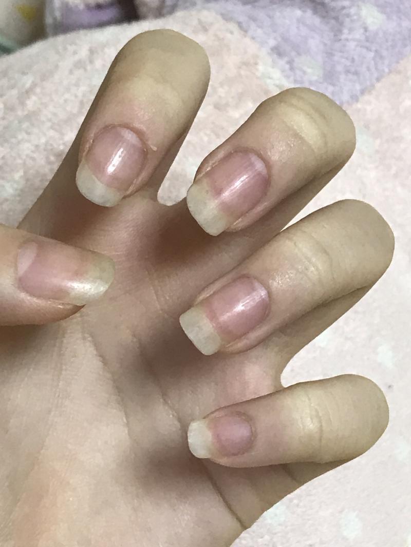 너무 부럽다ㅜㅜㅠ 난 손톱은 긴데 바디가 엄청 짧아서 자르면 손톱이 뭉툭해쟈ㅜㅠ