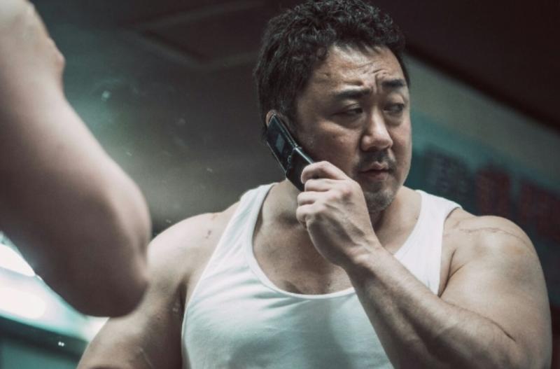 음 이렇게 사진 놓고 비교하니까 내가 귀신이라도 마동석한테 안붙을듯