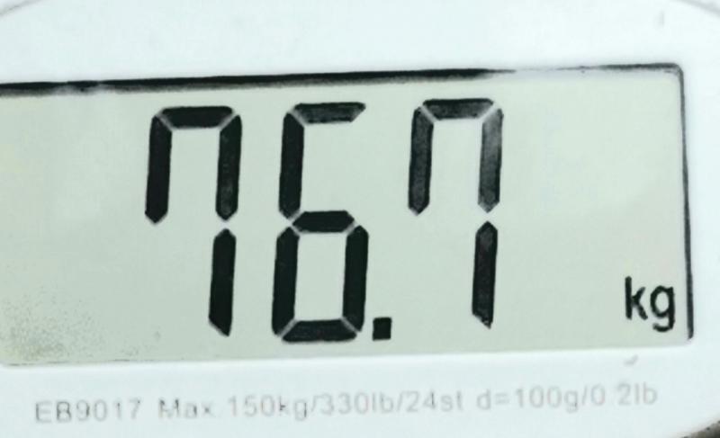 오랜만에 갱신 ㅠ.. 현재 몸무게 : 76.7 일반식 먹으면서 운동은 생각날때만 했다. 너무 우울해져서 다이어트 그만둘까 생각하기도 했는데 폭식