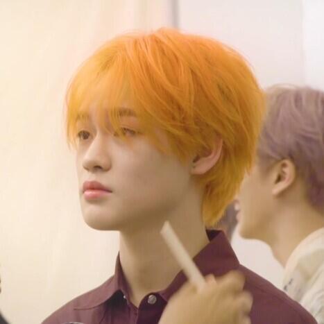 쨍한 오렌지머리 천러도....조와......ㅠㅠ