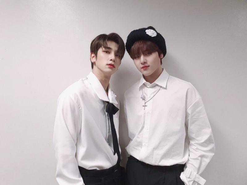 이한결 왕리본 착장 너무 귀여웡ㅠㅠ
