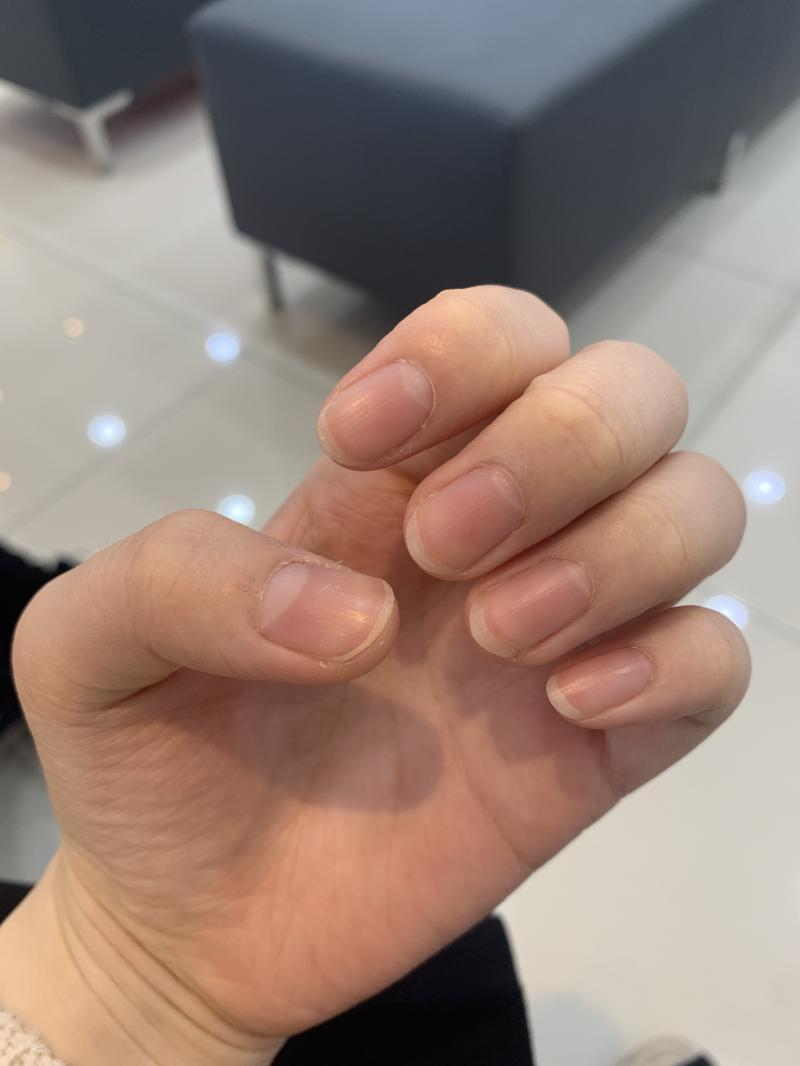 12일차 손톱 가는거로 열심히 가는중__ 그래서 막 많이는 안길렀숴 그래도 뜯진않음!