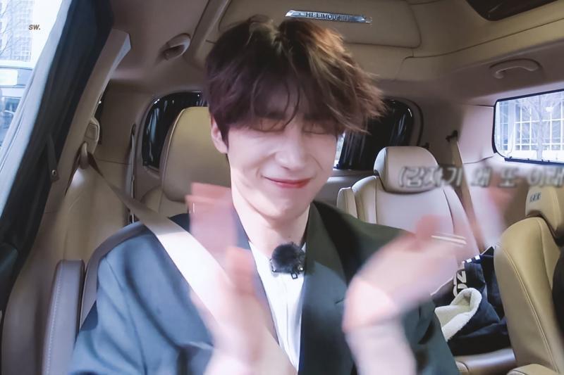 왕크니까 왕귀엽다는 말 알지?왕큰 귀요미대형견이야ㅠㅠ!!! 미성의 보컬이 매력적이고 진짜 하얘..무쌍 완전 귀여움 별명이 다정한또라이일정도로 멤