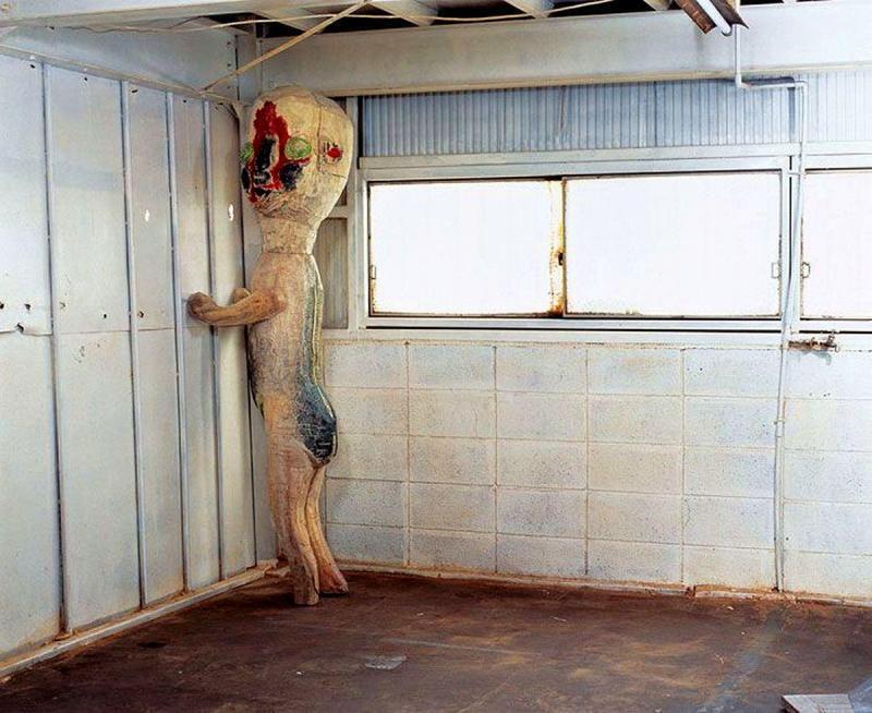 일련번호: SCP-173 등급: 유클리드 별명: 땅콩이 특수 격리 절차: SCP-173은 항상 잠긴 격리실 내에 두어야 한다. SCP-173이