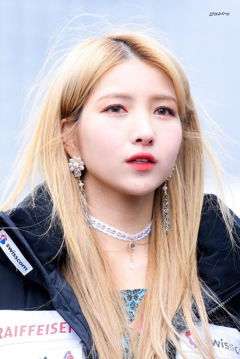 울 소졍 금발