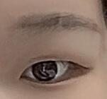 화장을 해도 사진으로 찍으니까 다 날라간담... 위에거는 데일리메컵이구 밑에는 좀 청순 가련 느낌으로 해바써 ㅎㅎ