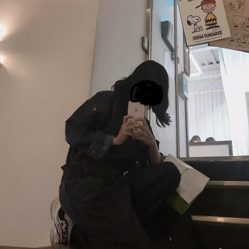 학교갈때 입는 옷..? 뭐 맞춰입을필요도 없어서 작년 가을내내 내 교복이였어