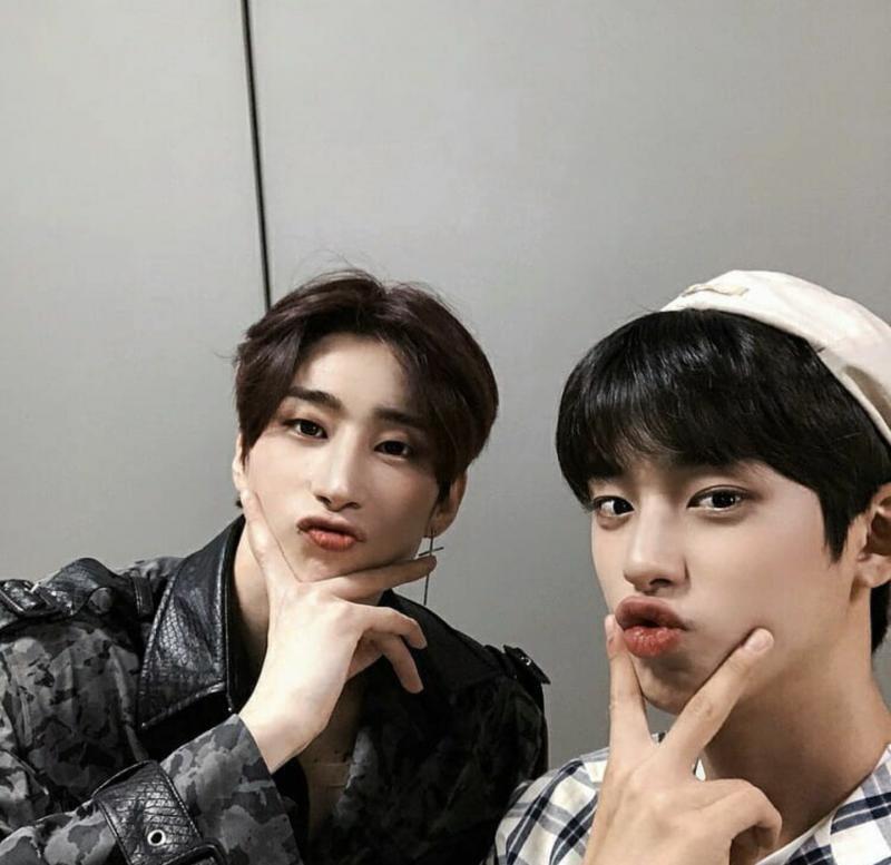 밍규인스타에 뉴셀카떴다ㅜㅜ존나 둘다 귀여워 흑흑흑흑흑 부이하고 찍은거 봐 미친....