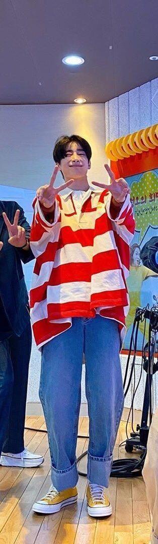 어떡해 승우 진짜귀여워...얘좀 봐줘 이 거대한 아기어쩜좋아 헝ㅜㅜ