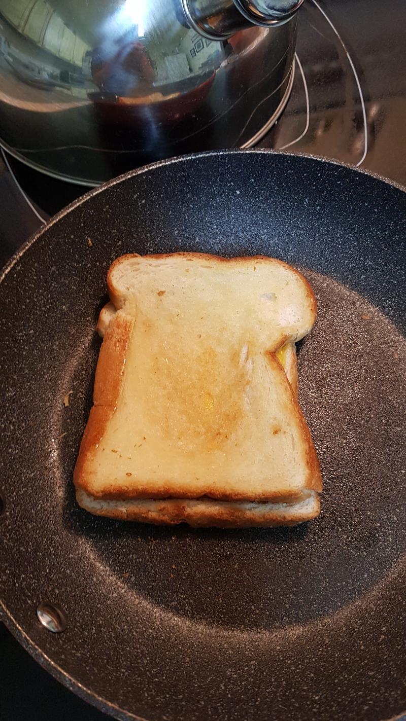 구운치즈샌드위치 존맛...