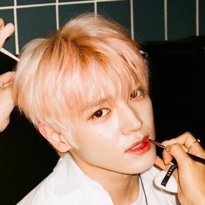 엔시티 태용... 엔시티는 싹 다 비주얼이지만 개인적으로 '나 잘생김' 하는 느낌이 뿜뿜하는 멤버는 태용이라고 생각함!