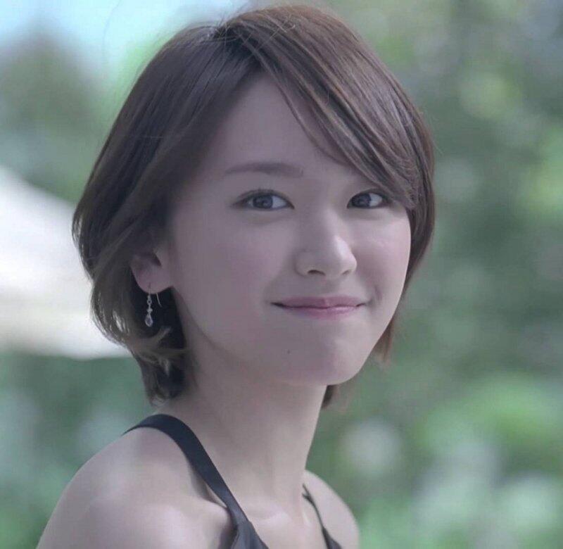 그래서말인데 난 백설공주역할을 응오 타인 반이 해도 좋을거같다고 생각해! 뭐어? 안어울린다구?? 너 동양인차별하는구나?! 그래서말인데 난 티아나