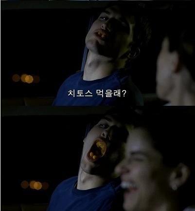 아까 웃긴 짤 모으다 왔어ㅋㅋㅋ 위아래 이어지는거