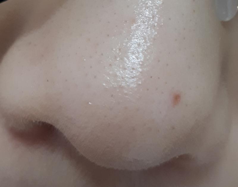 진짜 뭔 볼펜으러 찍어놓은 거같아....하..