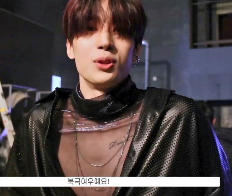 귀여움 섹시 예쁨 뭐하나 빠지는게 없는 한승우! 새하얀 피부와 엄청난 피지컬 저세상 다리길이ㅠㅠ 거기에 목소리가 아름다운 미성! 하이에나ost도