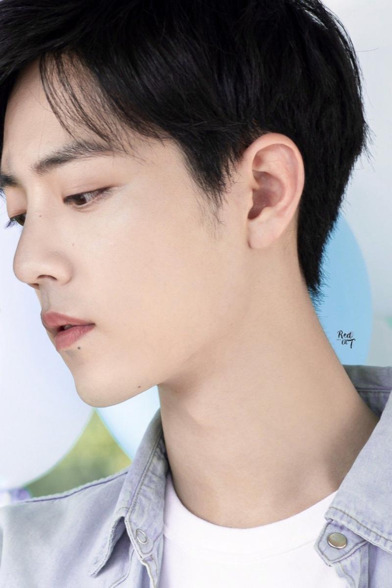 흡,, 나 울어 왜캐 이뻐요...당신이라는 사람은 웃기만 해..아니 그냥 옆만 봐줘..왜캐 옆모습이 아름다우십니까