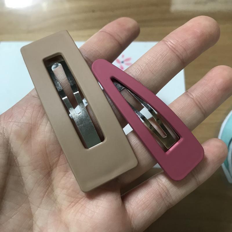 얘들앙 머리핀 왔엉ㅎㅎㅎ 넘모 옙버 사진하고 색감이 좀 달라!!!! 베이지 너무 예쁜 것 같닿ㅎㅎㅎㅎ