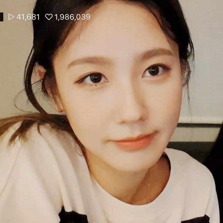 예쁜 우리 공주님 내 마누라니까 얼굴만 보고 가 줘 너무 이쁘셔서 입덕하면 고맙겠지만 나만 가질 우리 언니라서😅😅 이쁜 얼굴 많이 보고 가라고 